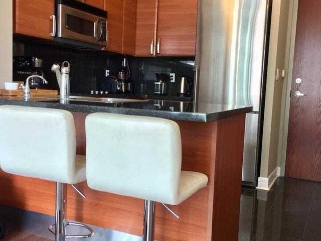 910 - 1 Avondale Ave