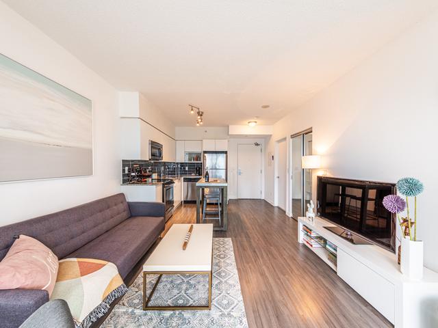 1012 - 69 Lynn Williams St