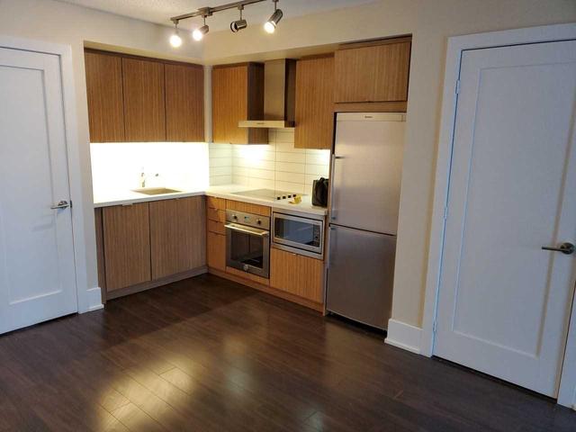 312A - 300 Front St W