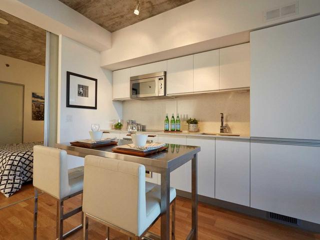 725 - 20 Minowan Miikan Lane