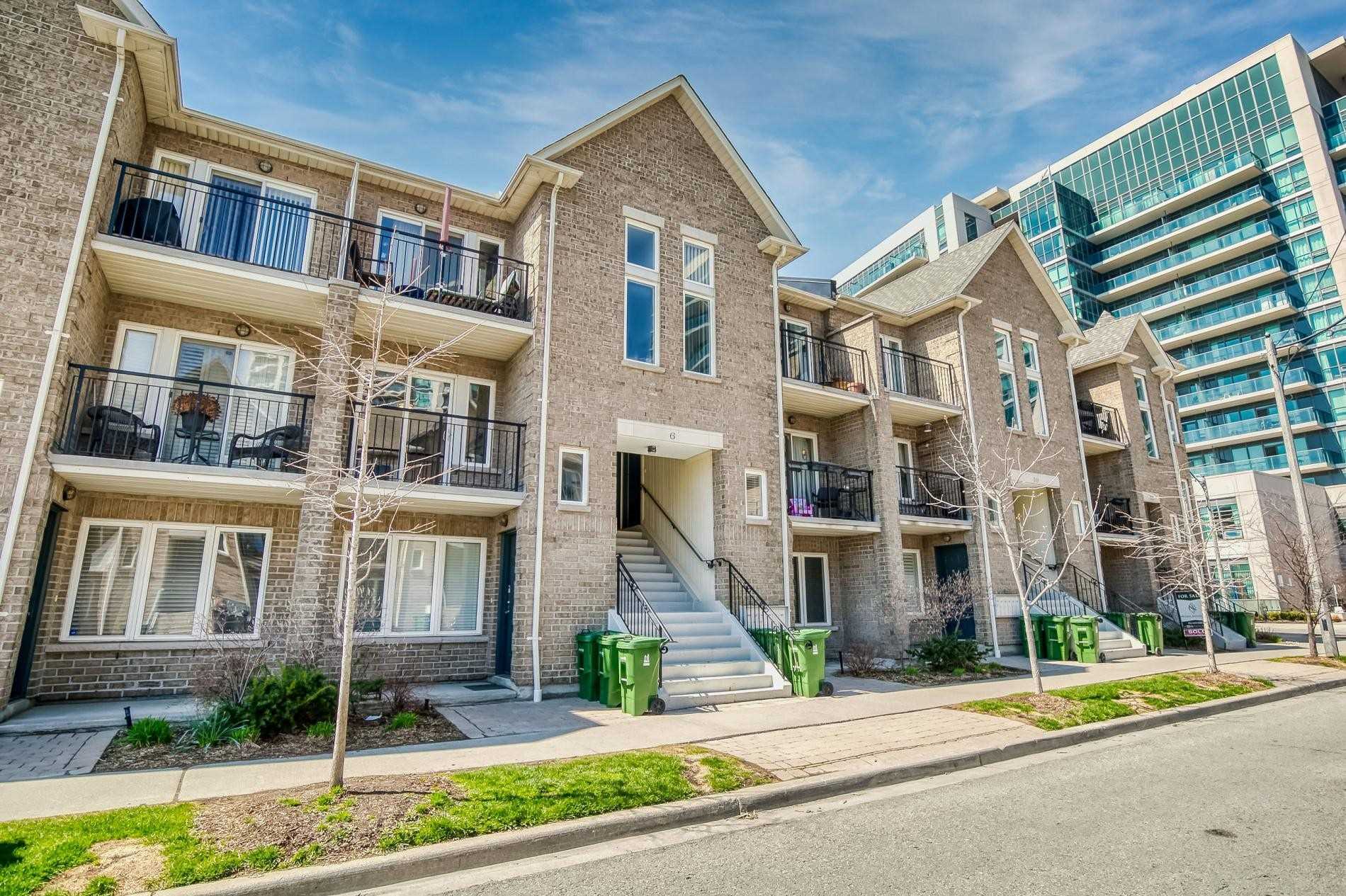 201 6 Brian Peck Cres, East York Terminated, C5204283 Condos.ca