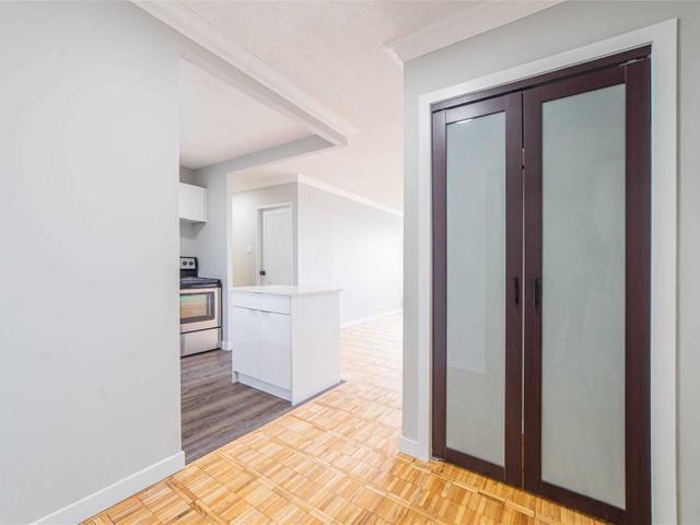 1707 - 88 Bloor St E