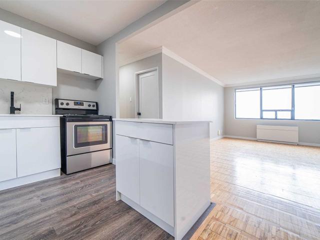 1707 - 88 Bloor St E
