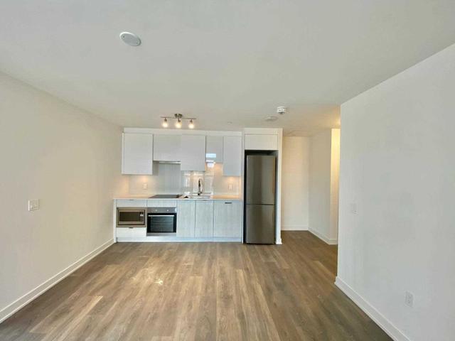 404 Nt - 99 Broadway Ave