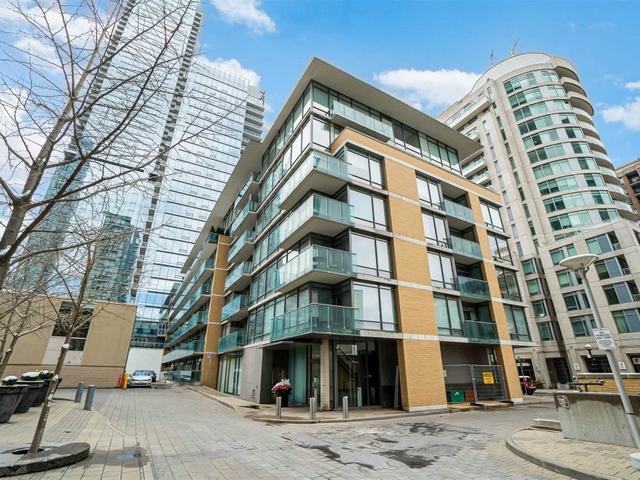 505 - 21 Scollard St