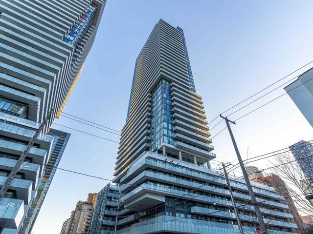 327 - 161 Roehampton Ave