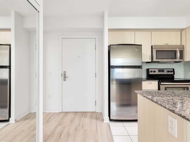 1808 - 5740 Yonge St