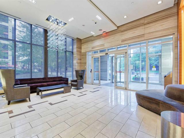 4205 - 300 Front St W