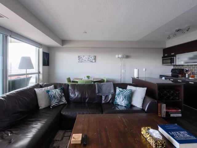 2305 - 80 Western Battery Rd