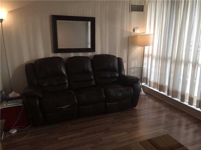 1308 - 220 Victoria St