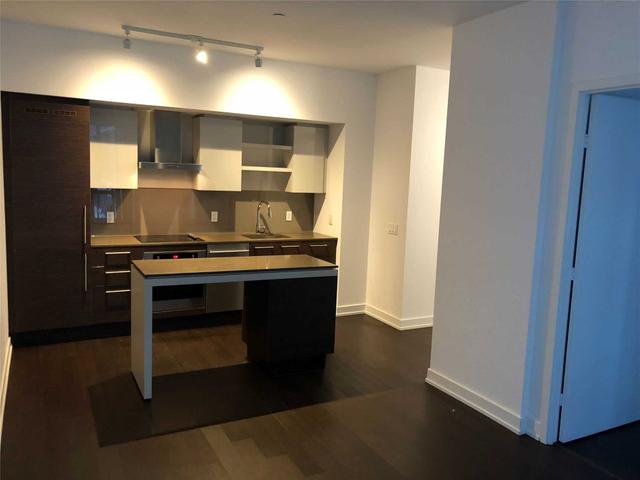 437 - 1030 King St W