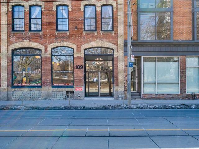 3 - 189 Queen St E