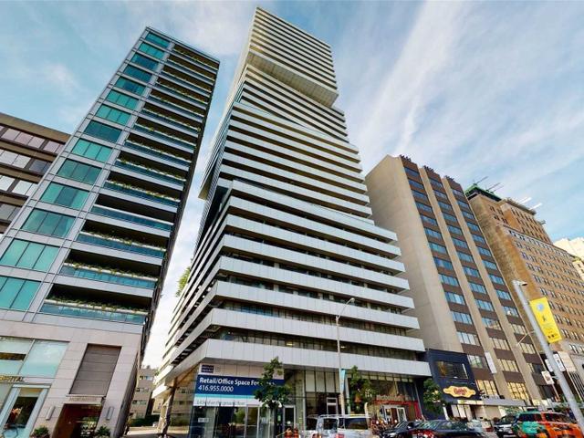 2207 - 200 Bloor St W