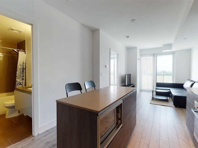 2207 - 200 Bloor St W