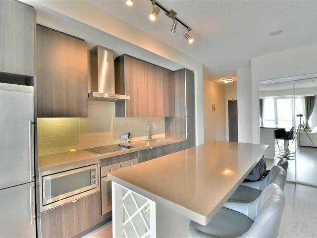 2601 - 300 Front St W