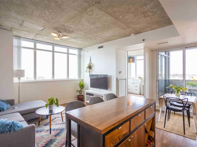 1022 - 20 Minowan Miikan Lane