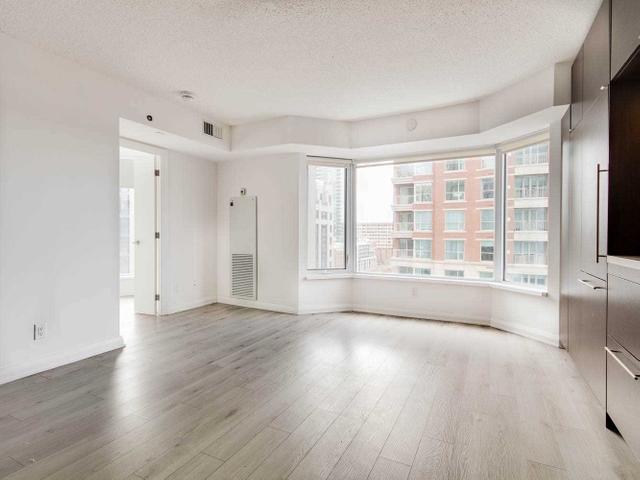 1114 - 155 Yorkville Ave