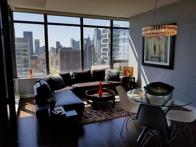 1902 - 281 Mutual St