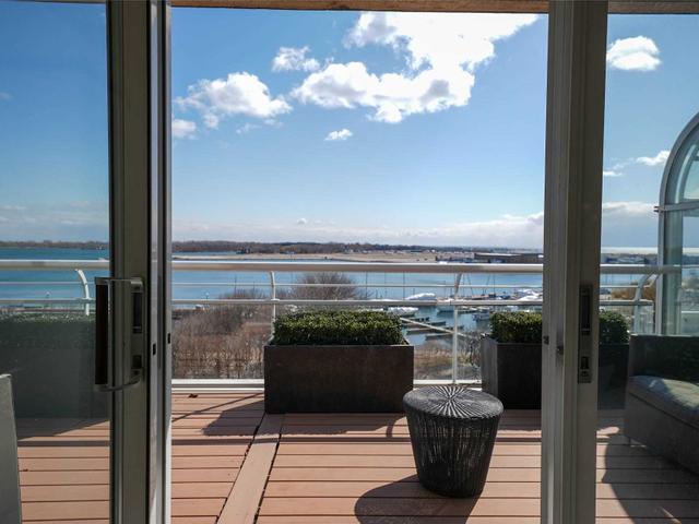 805W - 480 Queens Quay W