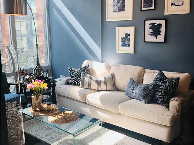 305 - 333 Adelaide St E