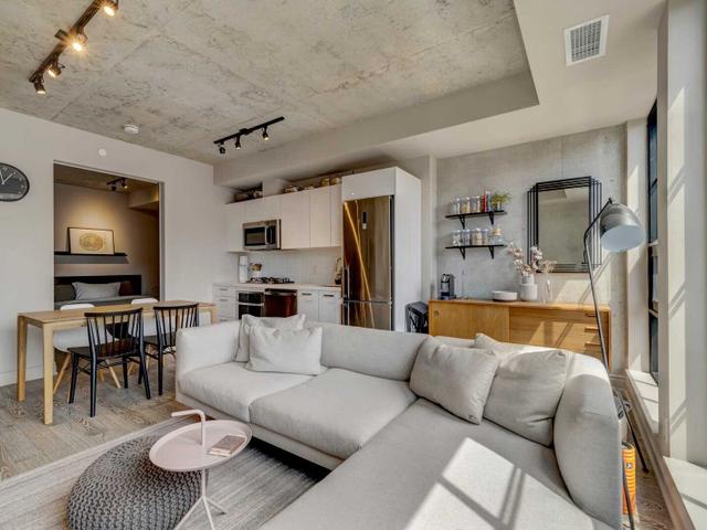 709 - 608 Richmond St W