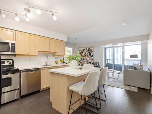 1319 - 80 Harrison Garden Blvd