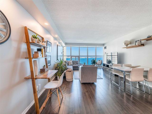 2306 - 99 Harbour Sq