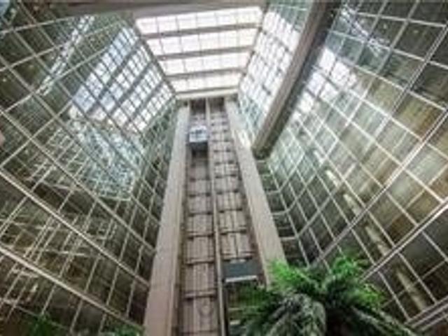 1723 - 650 Queens Quay W