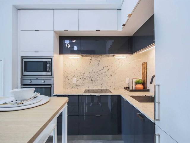 442 - 15 Merchants' Wharf