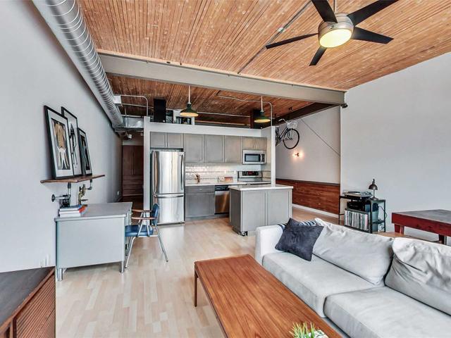 217 - 365 Dundas St E