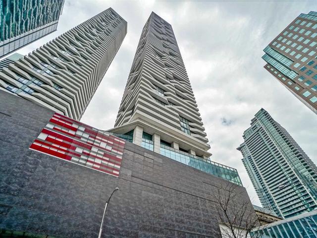 5201 - 88 Harbour St