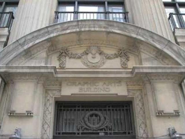 302 - 73 Richmond St W