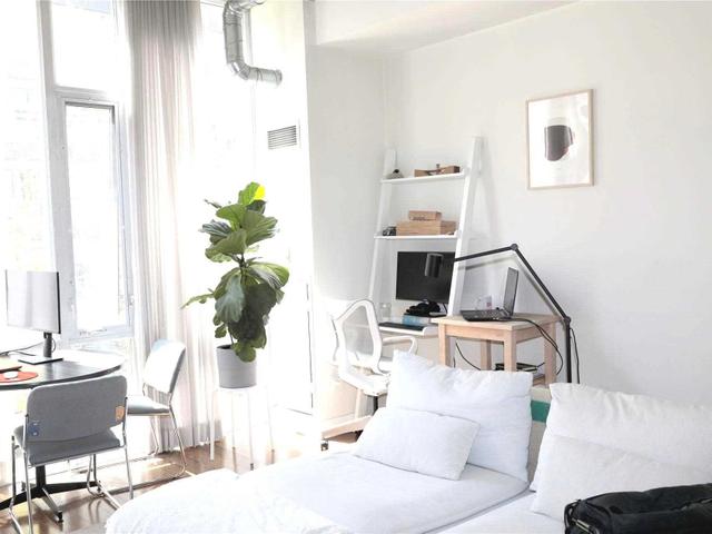 307 - 66 Portland St