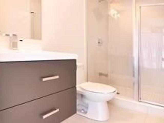 810 - 50 Wellesley St E