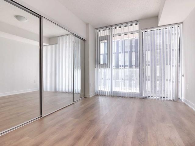 810 - 50 Wellesley St E