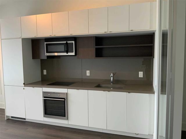 723 - 111 St Clair Ave W