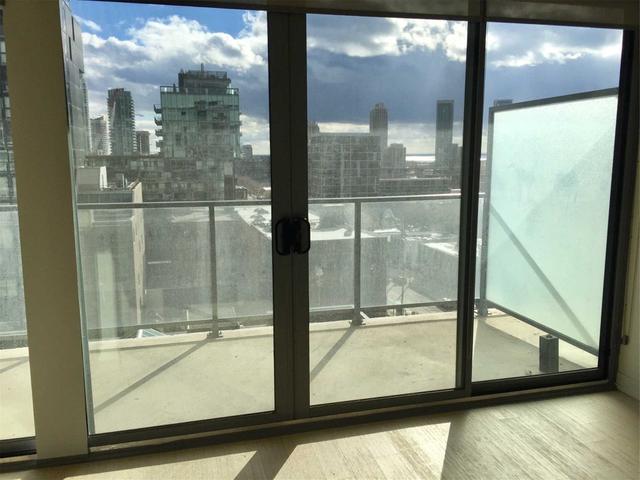 917 - 95 Bathurst St