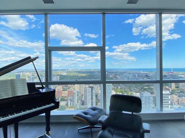 6411 - 7 Grenville St