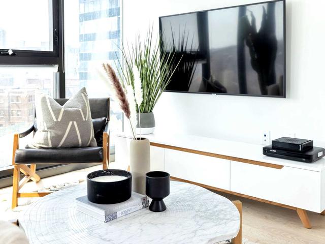 403 - 170 Bayview Ave