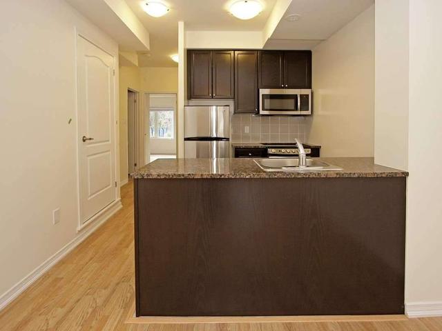 230 - 15 Coneflower Cres