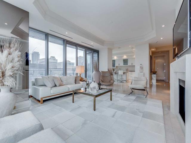 1503 - 55 Scollard St