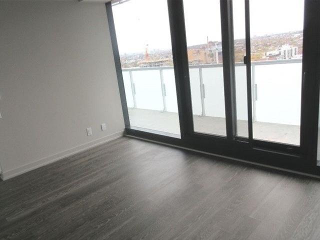 2204 - 11 Charlotte St