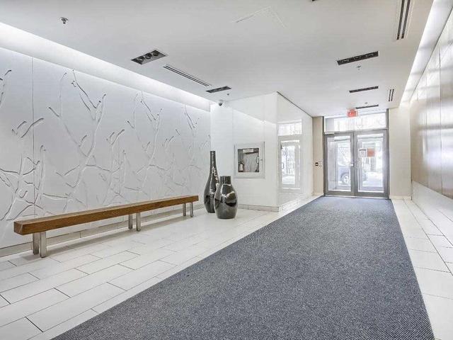 805 - 127 Queen St E