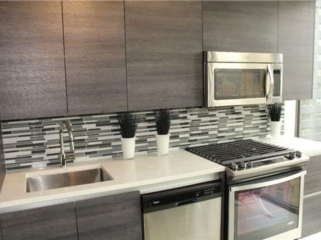 706 - 111 Bathurst St