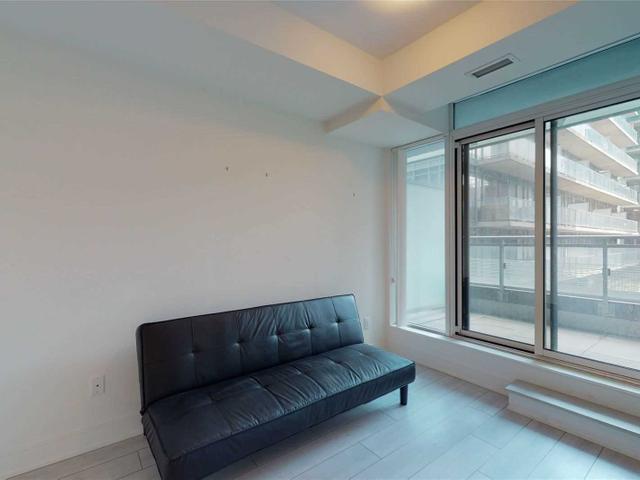 101 - 525 Adelaide St W