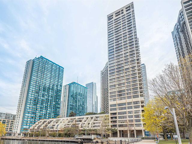 1101 - 65 Harbour Sq