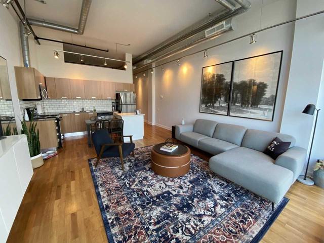 602 - 43 Hanna Ave N