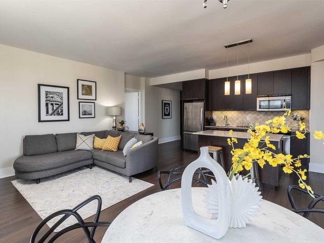 2021 - 70 Roehampton Ave