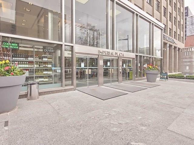 417 - 111 St Clair Ave W