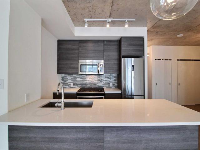 1313 - 111 Bathurst St